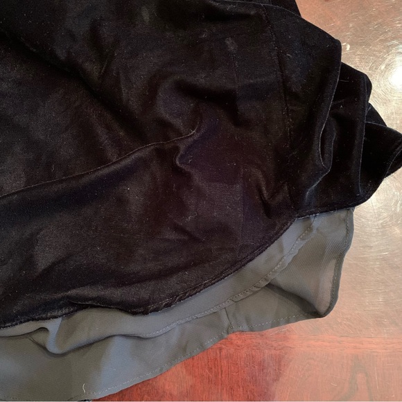 Holiday 🎉🥂Lauren Ralph Lauren Black Velour/Velvet Bell Sleeve Blouse, 6, NWT - Picture 9 of 9